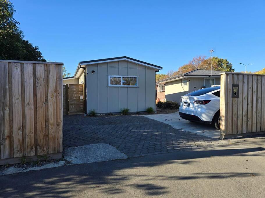 Chic Private Studio 5 Mins From Airport And Shops Christchurch Dış mekan fotoğraf