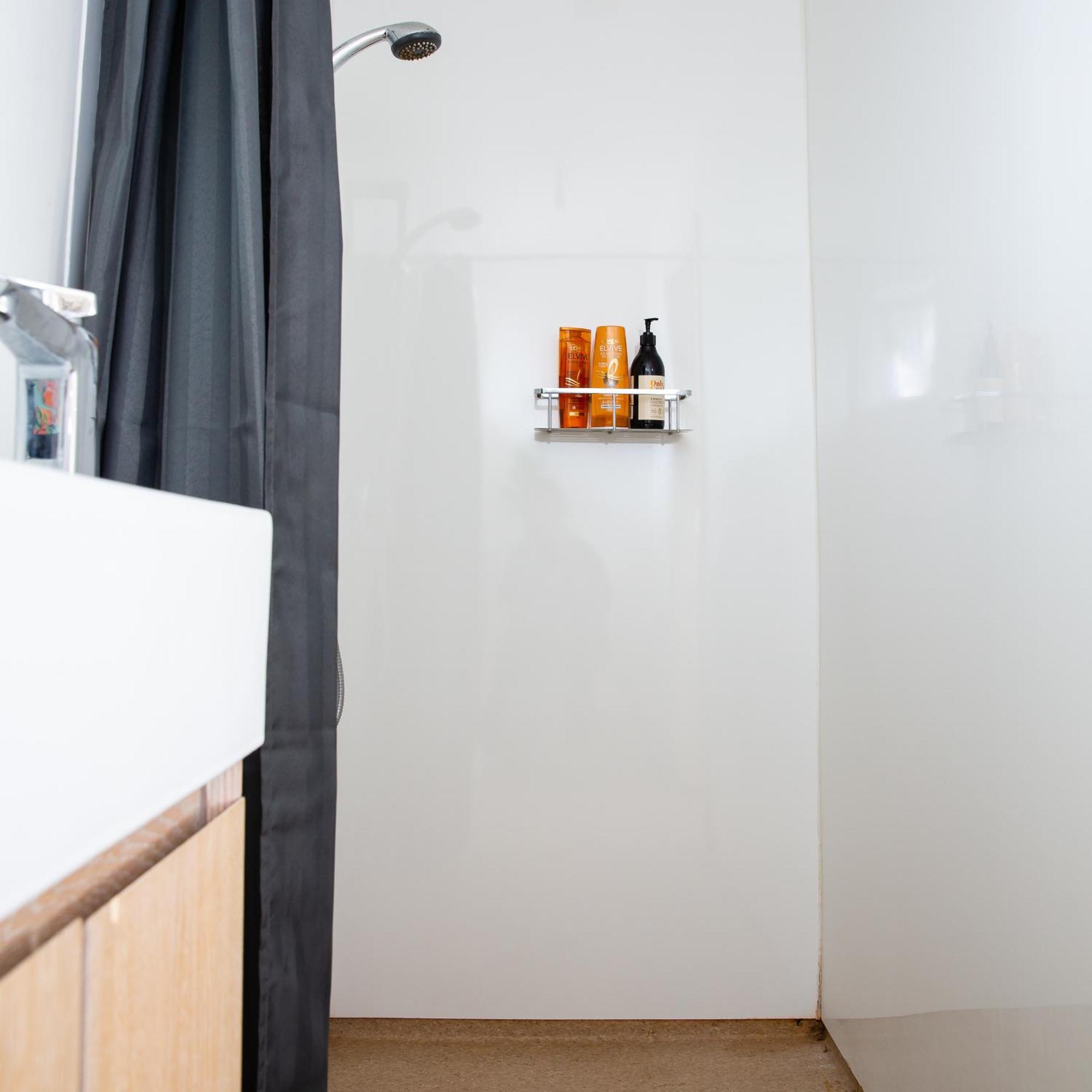 Chic Private Studio 5 Mins From Airport And Shops Christchurch Dış mekan fotoğraf